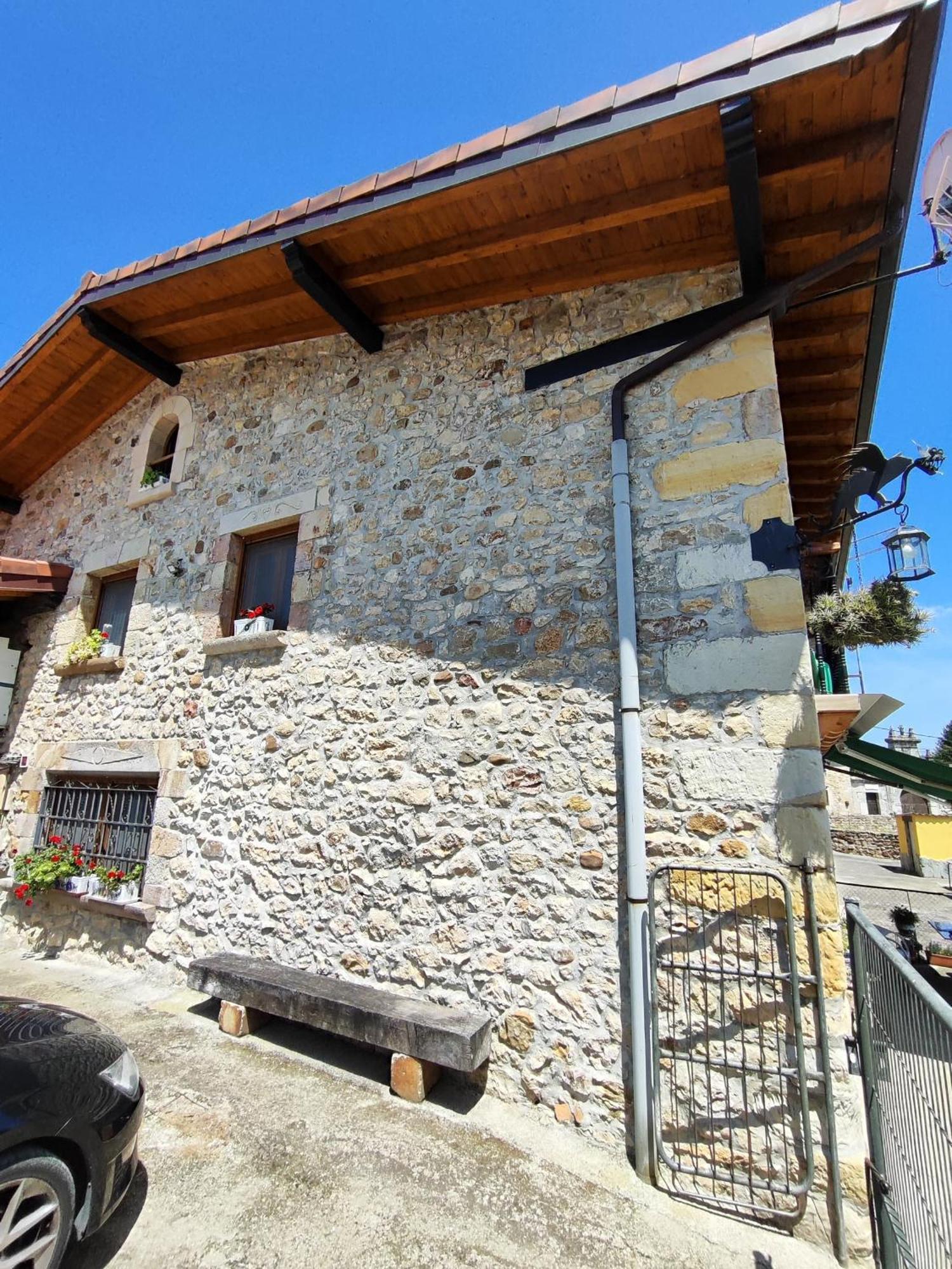 Pension Los Pasiegos Reocin Exterior photo