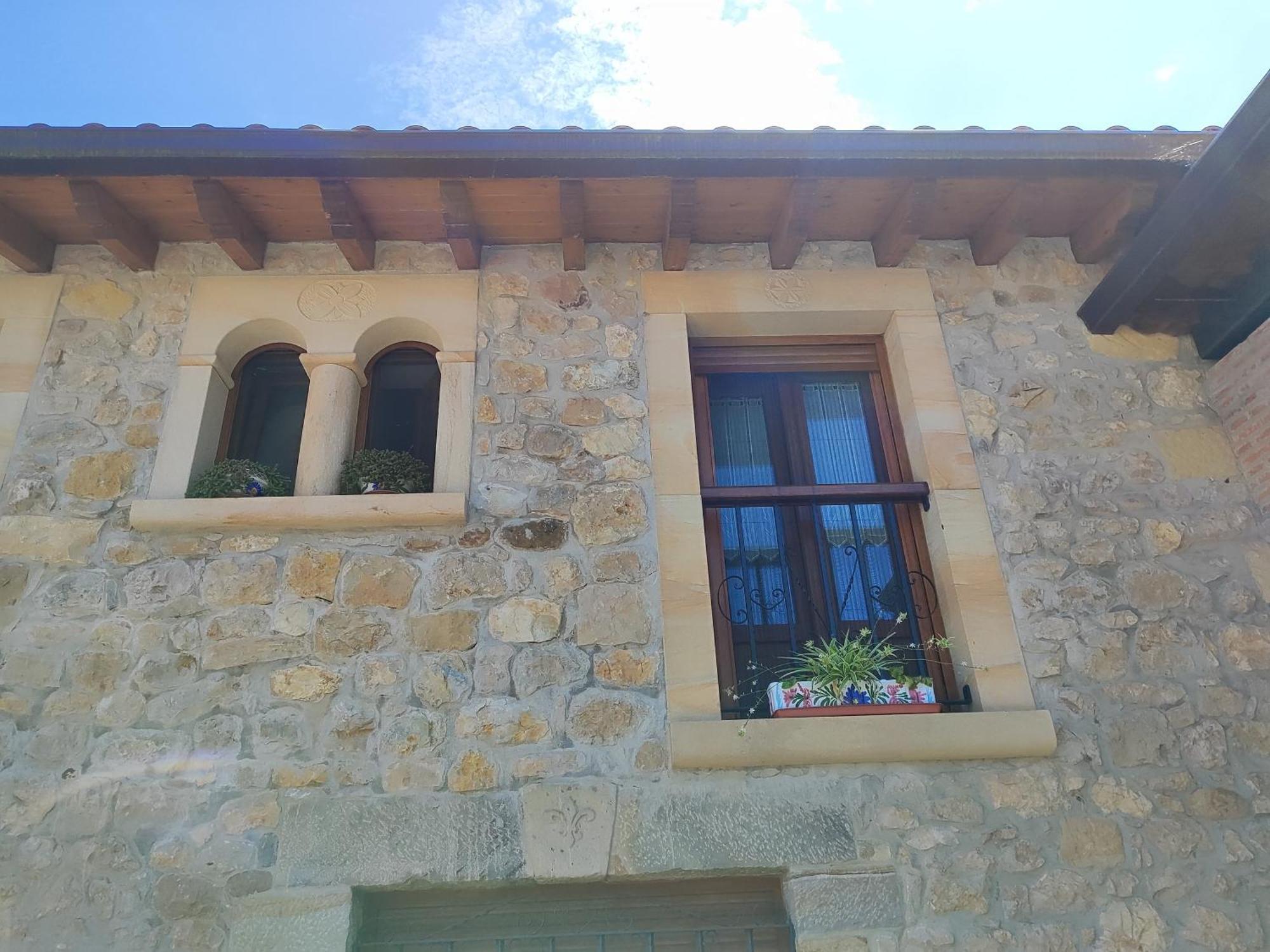 Pension Los Pasiegos Reocin Exterior photo